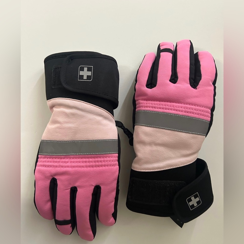 Girls Pink Swiss Tech Gloves new Size Small/Medium